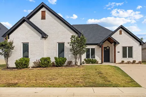 2420 Hurricane Gardens Dr, Bryant, AR 72022