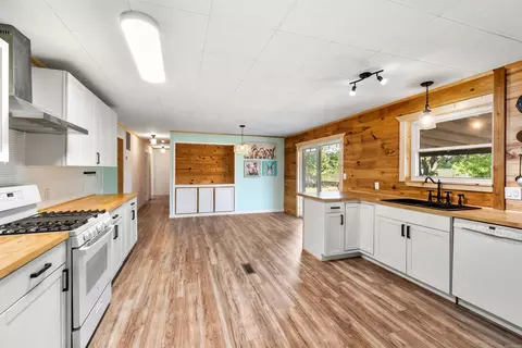 Kitchen - 1664 Edgemont Rd, Quitman, AR 72131 photo 1 of 4