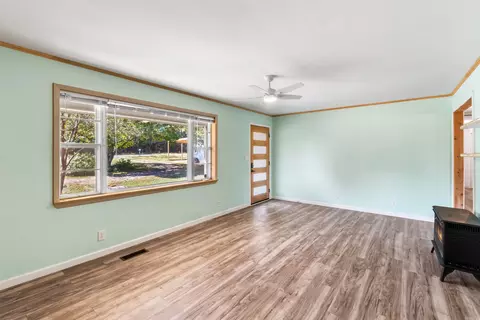 Living - 1664 Edgemont Rd, Quitman, AR 72131 photo 2 of 2