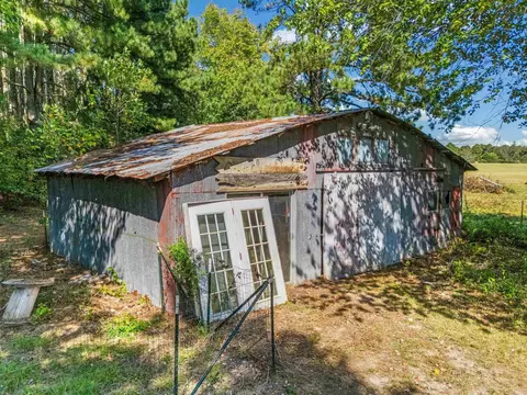 Exterior - 1664 Edgemont Rd, Quitman, AR 72131 photo 4 of 7