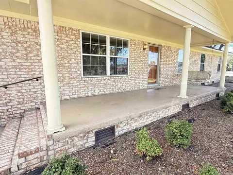Exterior - 71 Mohawk Dr, Searcy, AR 72143 photo 3 of 13