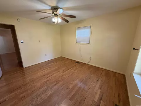 Bedroom - 71 Mohawk Dr, Searcy, AR 72143 photo 2 of 4