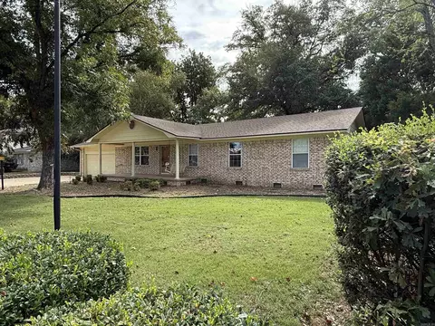 Exterior - 71 Mohawk Dr, Searcy, AR 72143 photo 4 of 13