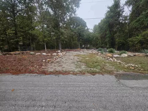69 Sequoyah Ridge Rd, Cherokee Village, AR 72529