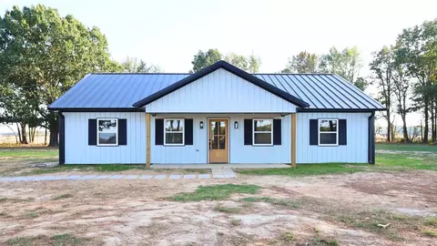 1204 Gr 907 Rd, Paragould, AR 72450