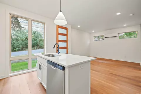 Living - 320 E 24th St, Little Rock, AR 72206 photo 3 of 3