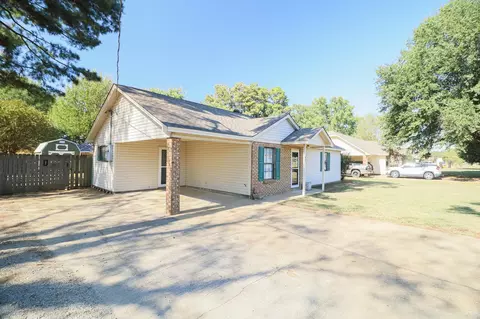 Exterior - 421 Byrn Ln, Trumann, AR 72472 photo 3 of 8