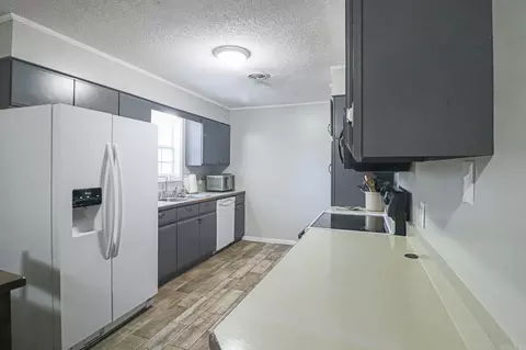 Kitchen - 421 Byrn Ln, Trumann, AR 72472 photo 1 of 4