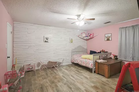Bedroom - 421 Byrn Ln, Trumann, AR 72472 photo 6 of 7