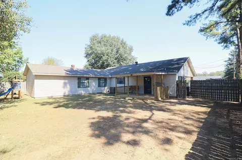 Exterior - 421 Byrn Ln, Trumann, AR 72472 photo 6 of 8