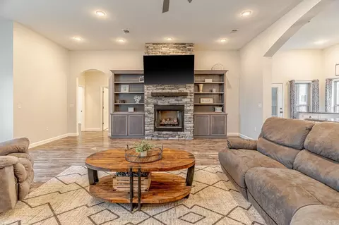 Living - 202 Baker St, Bay, AR 72411 photo 1 of 4