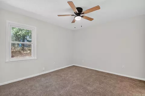 Bedroom - 103 Pine Cir, Benton, AR 72015 photo 2 of 3