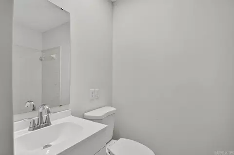 Bath - 103 Pine Cir, Benton, AR 72015 photo 1 of 3