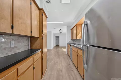 Kitchen - 103 Pine Cir, Benton, AR 72015 photo 1 of 2