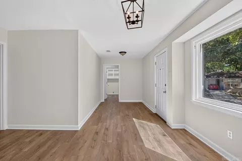 Entry Way - 103 Pine Cir, Benton, AR 72015 photo 3 of 4