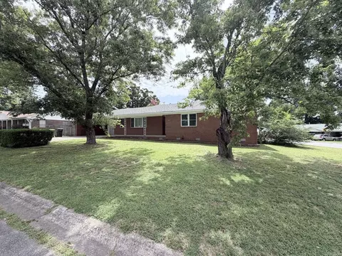 1 Oriole Cir, Little Rock, AR 72205