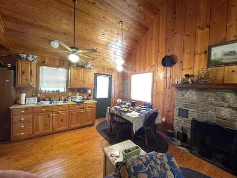 Kitchen - 647 Ash Flat Dr, Ash Flat, AR 72513 photo 1 of 2