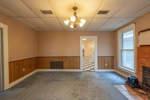 Living - 27 Acklin Gap Rd, Conway, AR 72032 photo 2 of 5