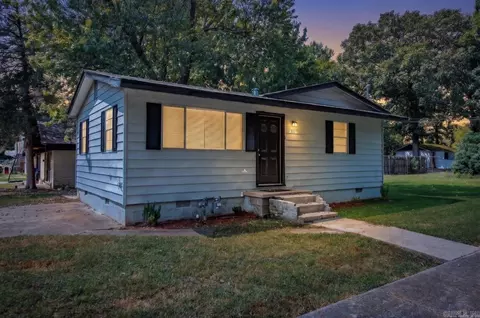 701 W 36th St, North Little Rock, AR 72118