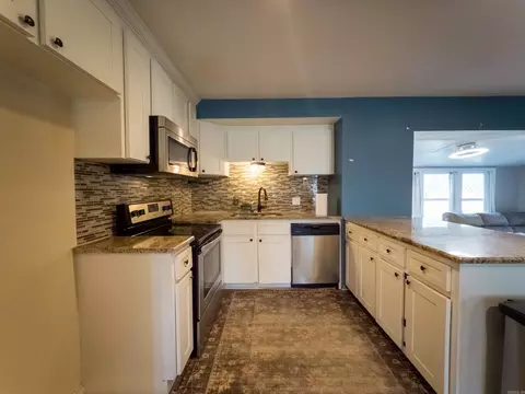 Kitchen - 102 Brungardt Dr, Cabot, AR 72023 photo 3 of 3