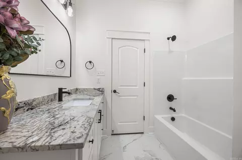 Bath - 125 Michael Dr, Beebe, AR 72012 photo 5 of 5