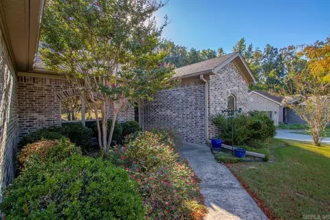 Exterior - 126 Madrid Dr, Benton, AR 72015 photo 4 of 13