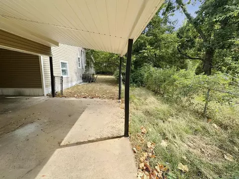 Exterior - 1007 S Holly St, Pine Bluff, AR 71603 photo 8 of 8
