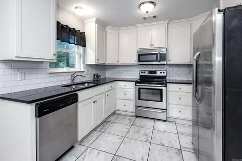 Kitchen - 38 Chalet St, Cabot, AR 72023 photo 1 of 4