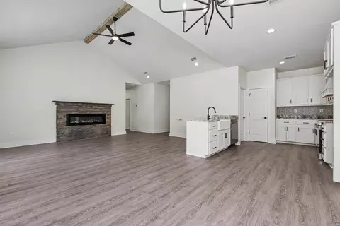 Living - 3509 Hwy 229, Haskell, AR 72015 photo 4 of 4