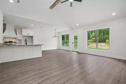 Living - 3509 Hwy 229, Haskell, AR 72015 photo 3 of 4
