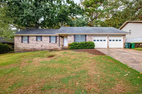 44 Bradford Dr, Little Rock, AR 72227