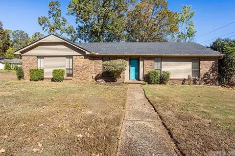 11818 Pleasant Tree Dr, Little Rock, AR 72211