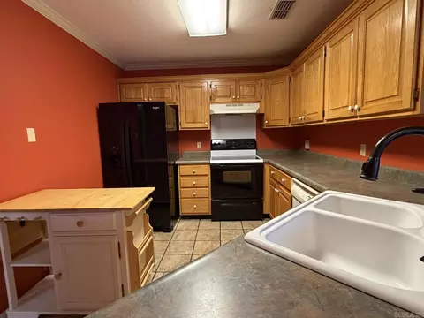 Kitchen - 121 Cypress Dr, Trumann, AR 72472 photo 2 of 3