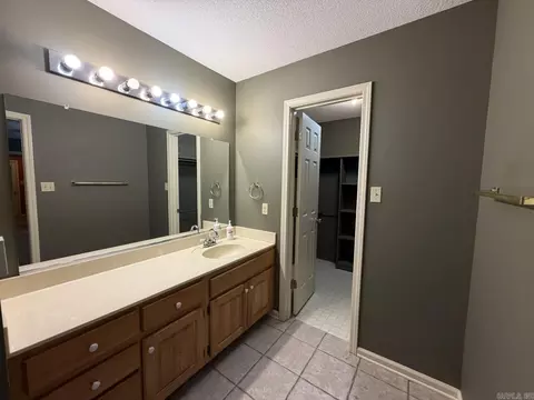 Bath - 121 Cypress Dr, Trumann, AR 72472 photo 1 of 4