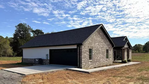 Exterior - 174 Two Mile Ln, Mena, AR 71953 photo 3 of 9
