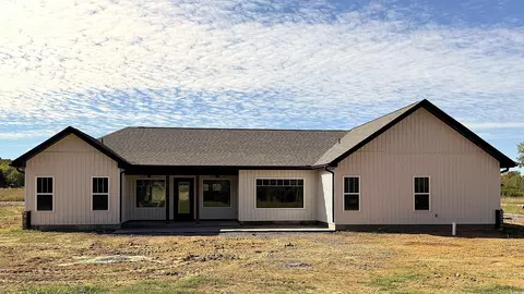 Exterior - 174 Two Mile Ln, Mena, AR 71953 photo 5 of 9