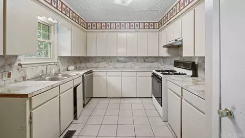 Kitchen - 1005 N Walkers Cor, Scott, AR 72142 photo 1 of 3