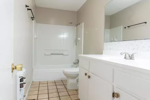 Bath - 1005 N Walkers Cor, Scott, AR 72142 photo 2 of 2