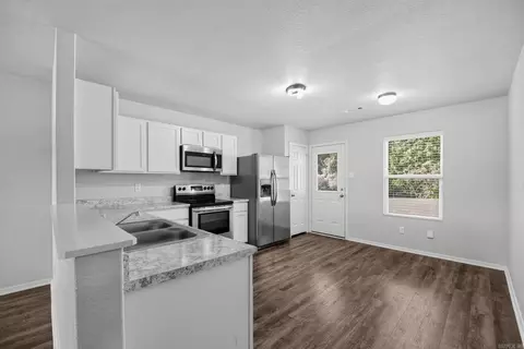 Kitchen - 6057 Orange Valley Cv, Alexander, AR 72002 photo 2 of 3