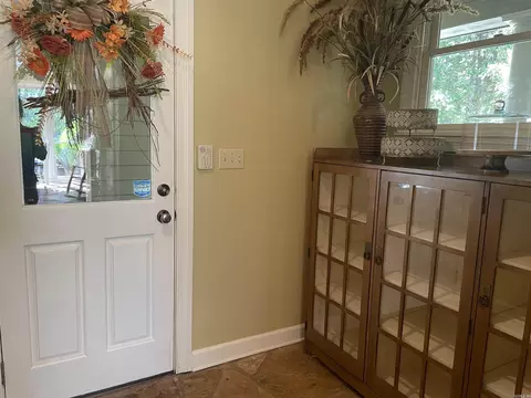 Entry Way - 190 Peregrine, Pine Bluff, AR 71603 photo 4 of 4