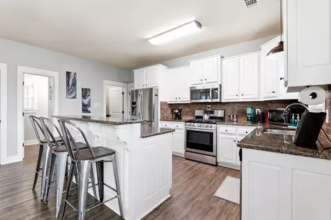 Kitchen - 8 Regents Park, Bryant, AR 72022 photo 1 of 4