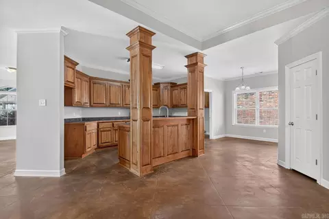Entry Way - 3208 Drake Dr, Benton, AR 72019 photo 2 of 5