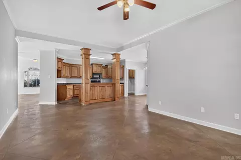Living - 3208 Drake Dr, Benton, AR 72019 photo 2 of 4