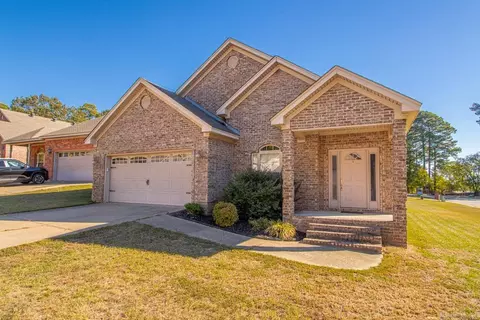 Exterior - 3208 Drake Dr, Benton, AR 72019 photo 3 of 9