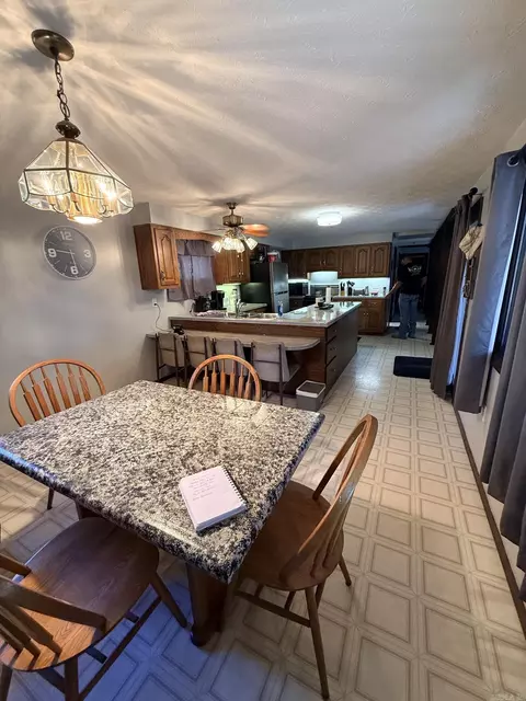 Kitchen - 4784 Lazy Acres Rd, Protem, AR 65733 photo 2 of 3