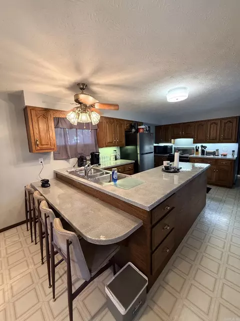 Kitchen - 4784 Lazy Acres Rd, Protem, AR 65733 photo 3 of 3