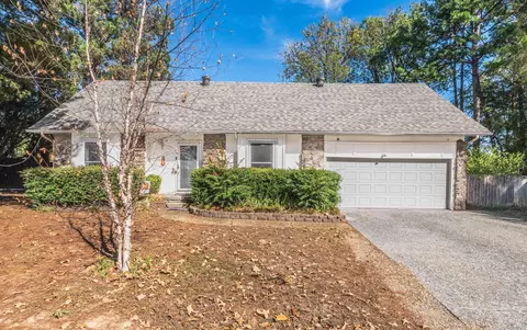 16 Piney Cove Mnr, Maumelle, AR 72113