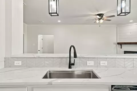 Kitchen - 3326 Mount Tabor Rd, Cabot, AR 72023 photo 4 of 6