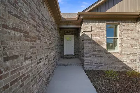 Entry Way - 3326 Mount Tabor Rd, Cabot, AR 72023 photo 2 of 3