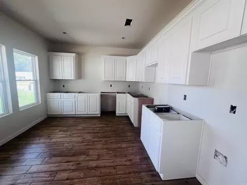Kitchen - 905 W Myrtle St, Cabot, AR 72023 photo 3 of 3